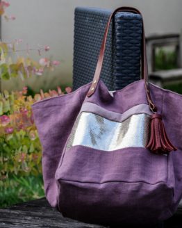 [Cb.20 08] Cabas lin aubergine cuir doré serpent et pompom prune (11)_resultat