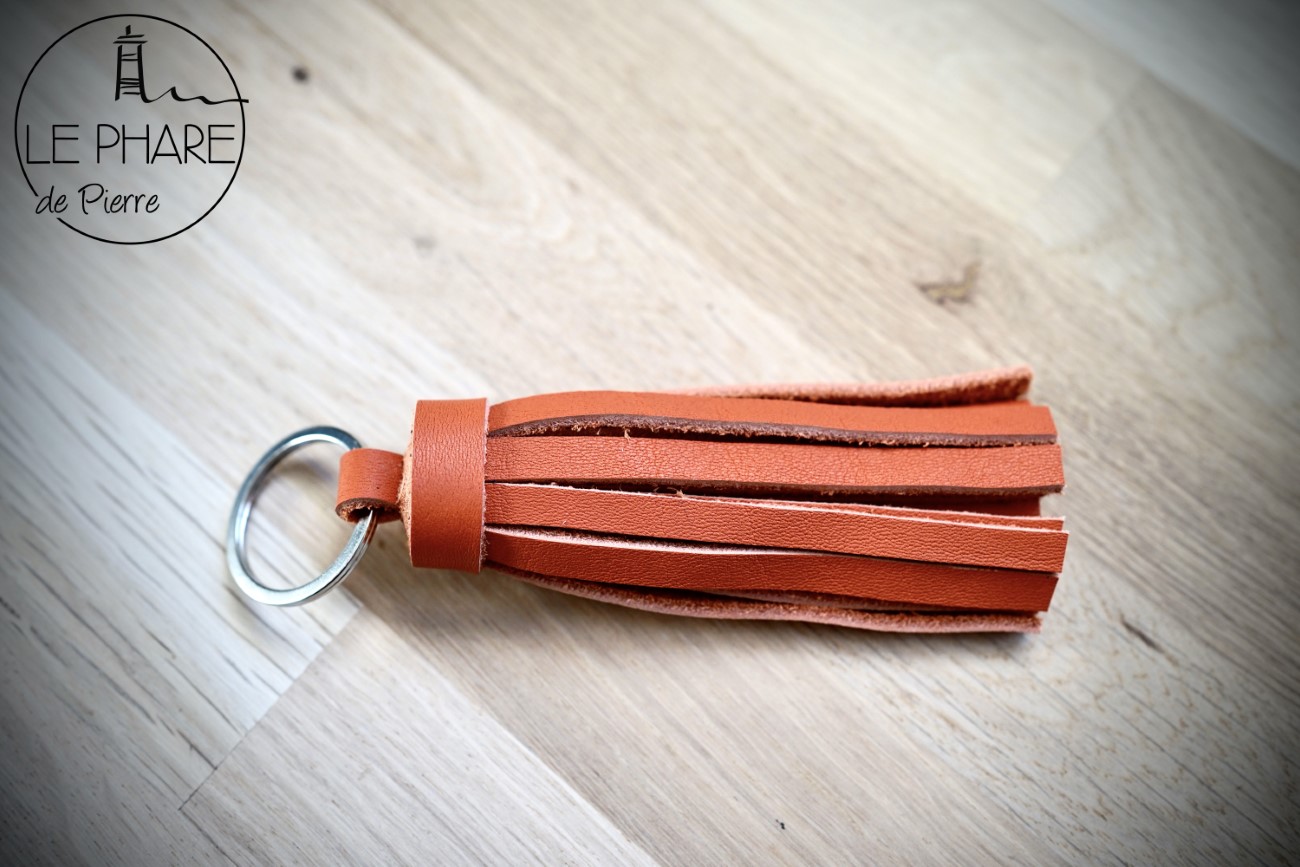 [Pc.22 02] Porte clés cuir orange1_resultat (LPDP )