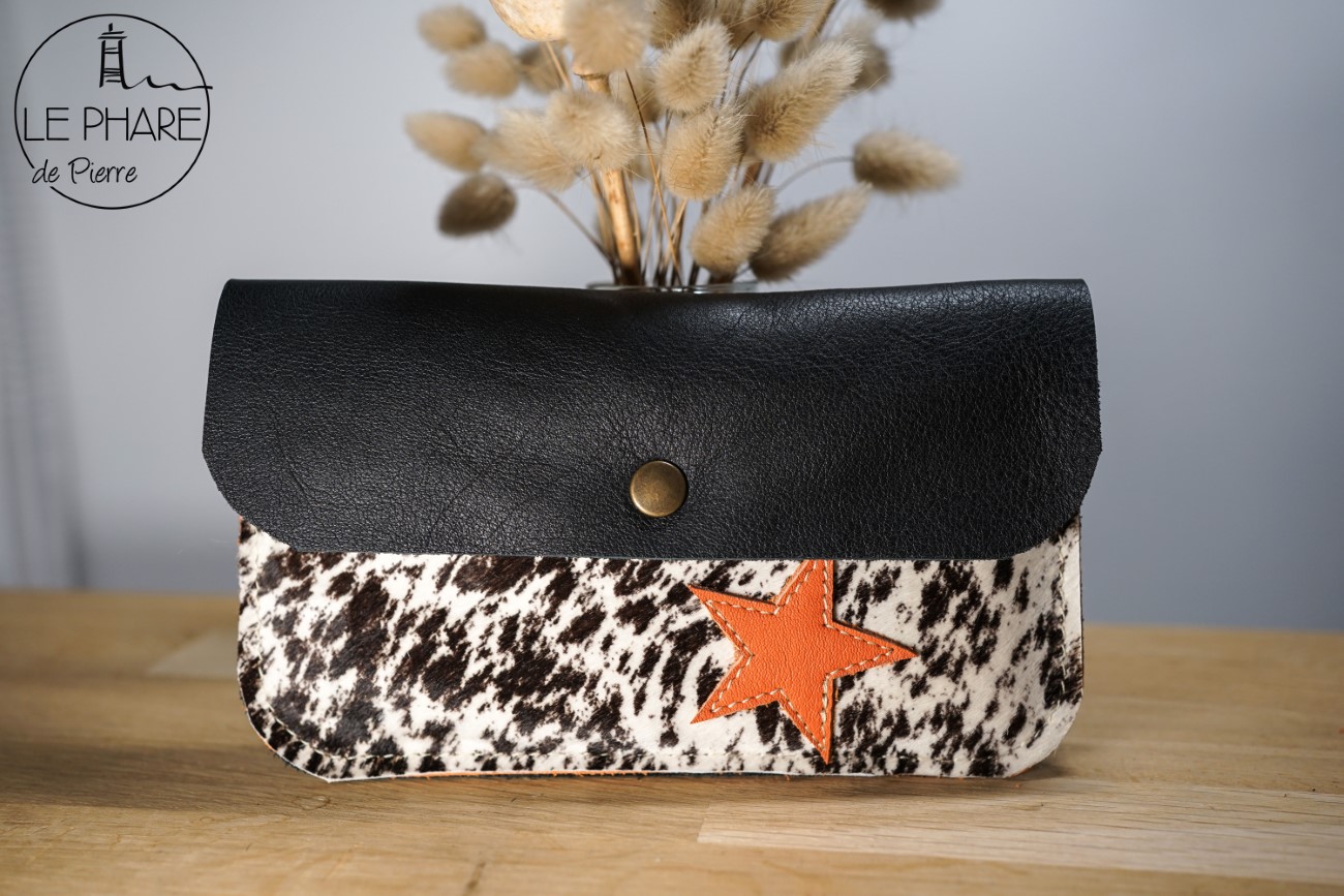 [Cc.24 06] Compagnon cuir noir vache et etoile orange (7)_resultat (LPDP)