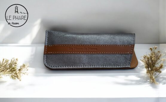 Etui à lunettes en cuir